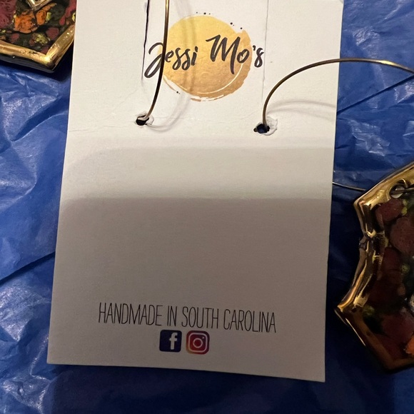 Dangle Hand made earrings - Picture 3 of 3